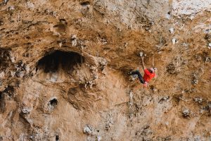 Guggehnhell 9a+/9b (Mallorca)©Al Aire Films